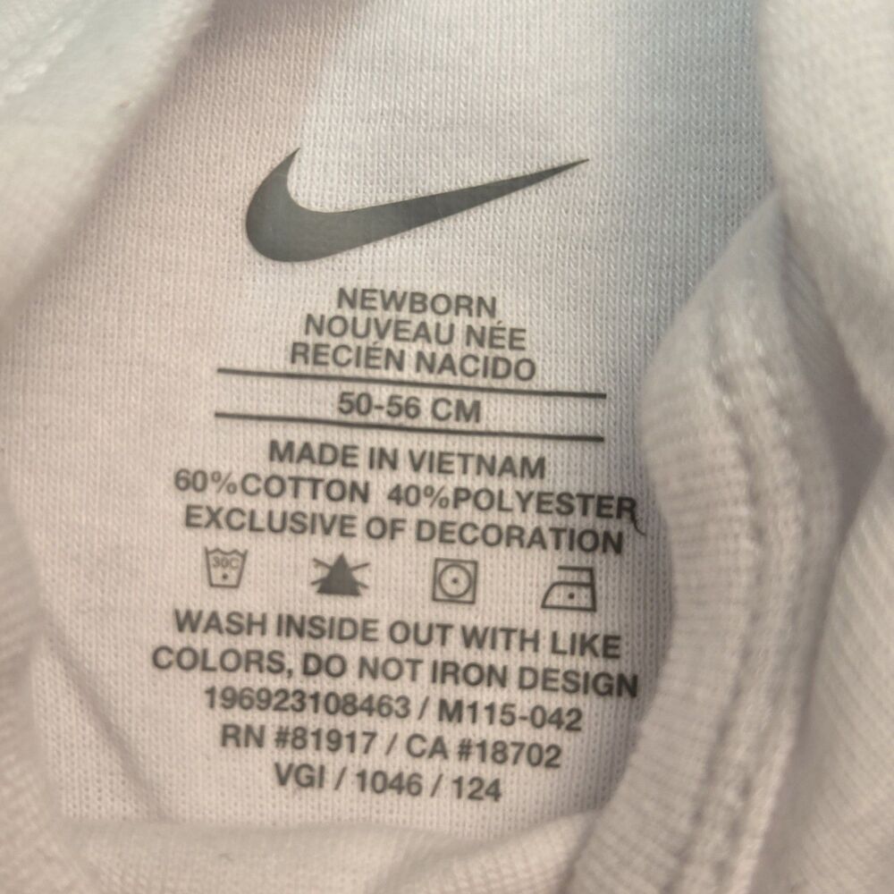 Nike Baby Bodysuit Lot 8pc Newborn Swoosh One-Piece Short Sleeve Bundle - Picture 6 of 6